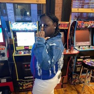 Meet your Posher, Härmony